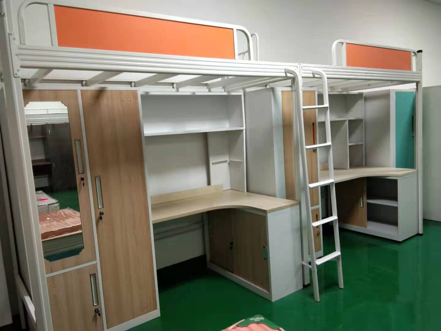 給孩子睡雙層鐵床時，需要考慮哪些事？
